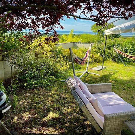 Dharma Horse Shelter Bungalows & Farmping Siófok Exterior foto